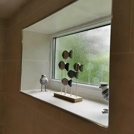 Couples Country Escape Includes Private Indoor Pool And Hot Tub In North Wales Villa Bagillt Exterior photo