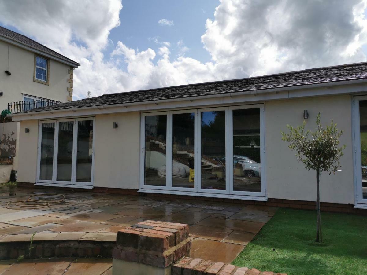 Couples Country Escape Includes Private Indoor Pool And Hot Tub In North Wales Holiday home *