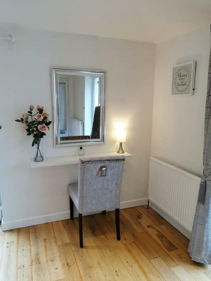 Couples Country Escape Includes Private Indoor Pool And Hot Tub In North Wales Holiday home Bagillt