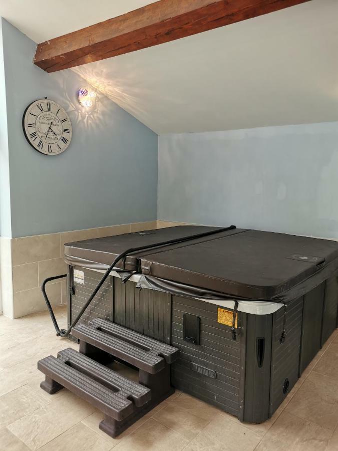 Holiday home Couples Country Escape Includes Private Indoor Pool And Hot Tub In North Wales Bagillt