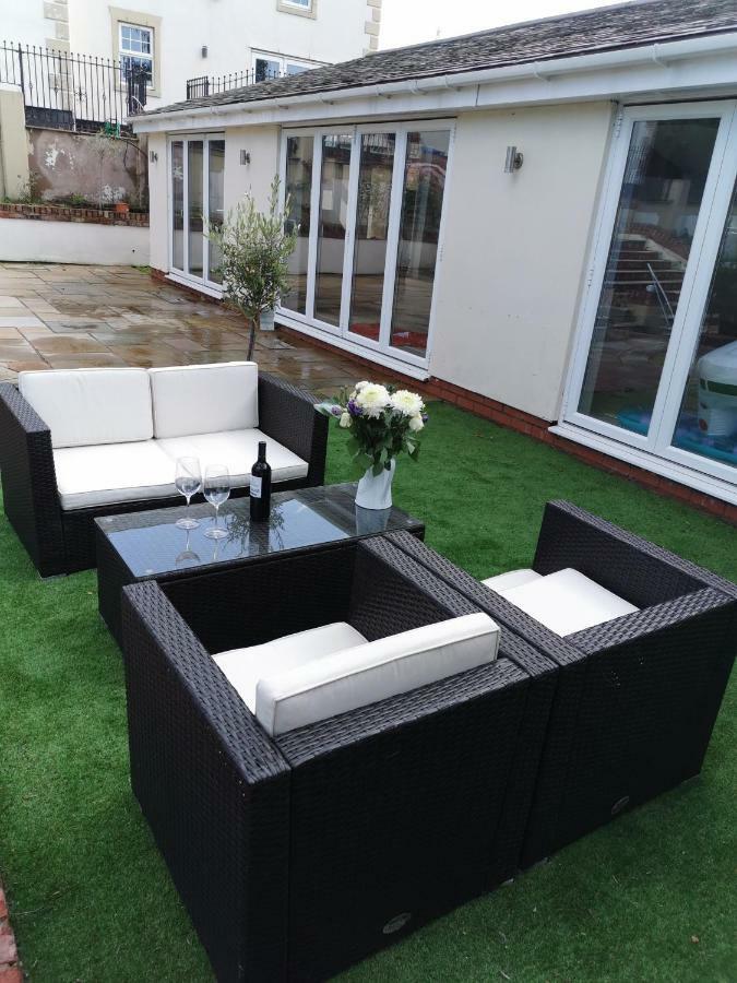 Couples Country Escape Includes Private Indoor Pool And Hot Tub In North Wales Holiday home *